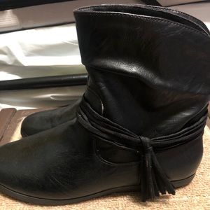 Kohls SO Black Boots